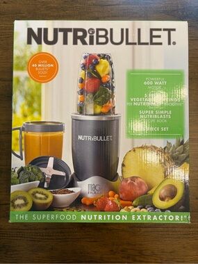 NIB Nutribullet 600W 8 Piece Set